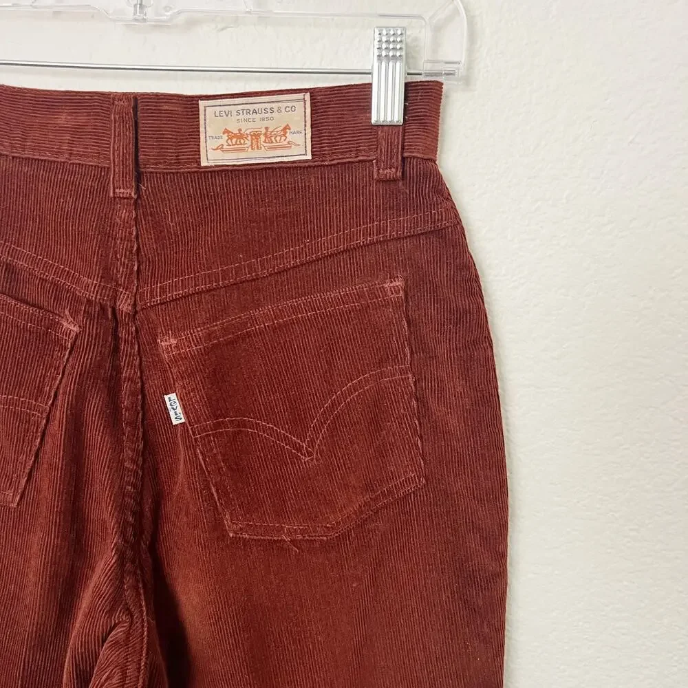 [Vintage] 70s Levi's Rust Brown High Rise Corduroy Flared Bell Bottoms Size 26